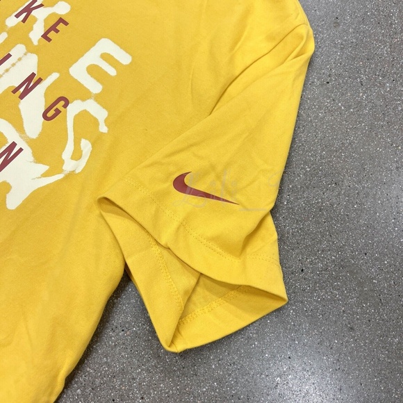 Nike Men's Dri-FIT Running Division Tee Shirt FJ2356-709 Vivid Sulfur NWT Size M - Picture 4 of 11